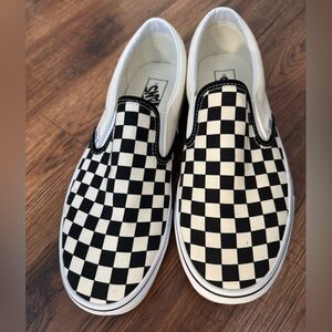 Vans slip ons
Men’s 10.5